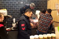 Sivas’ta kolunu kıyma makinesine kaptıran bir kişi makineyle birlikte hastaneye