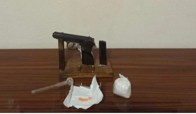 Bandırma ve Gönen’de araçlarda uyuşturucu madde ve silah yakalandı