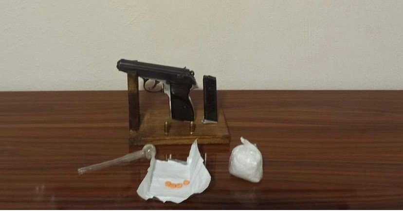 Gönen ve Bandırma’da 2 kişinin aracında yapılan aramada uyuşturucu madde
