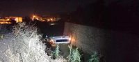 Manisa’nın Salihli ilçesinde sürücüsünün direksiyon hakimiyetini kaybettiği işçi servisinin şarampole