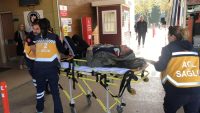 Bursa’nın İnegöl ilçesinde, ses geldiği için altına baktığı kamyonetin hareket