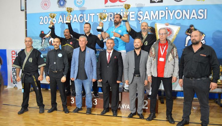 Bandırmalı sporculardan 14 altın madalya