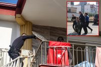Antalya’da tahliye memurlarını kapısında gören kadın, ekiplere bıçak ve satırla