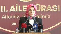 Aile ve Sosyal Hizmetler Bakanı Mahinur Özdemir Göktaş, evlerinde bakılan