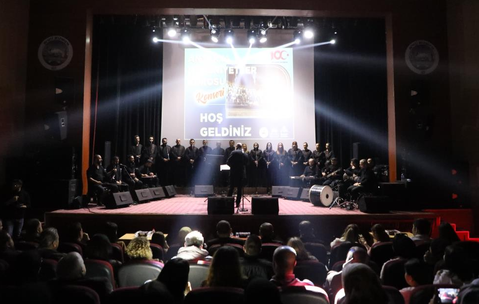 7 üyesini depremde kaybeden Antakya Medeniyetler Korosu’ndan duygu dolu konser ‘Asrın felaketi’ olarak nitelendirilen 6 Şubat Kahramanmaraş depremi; 7 üyesini