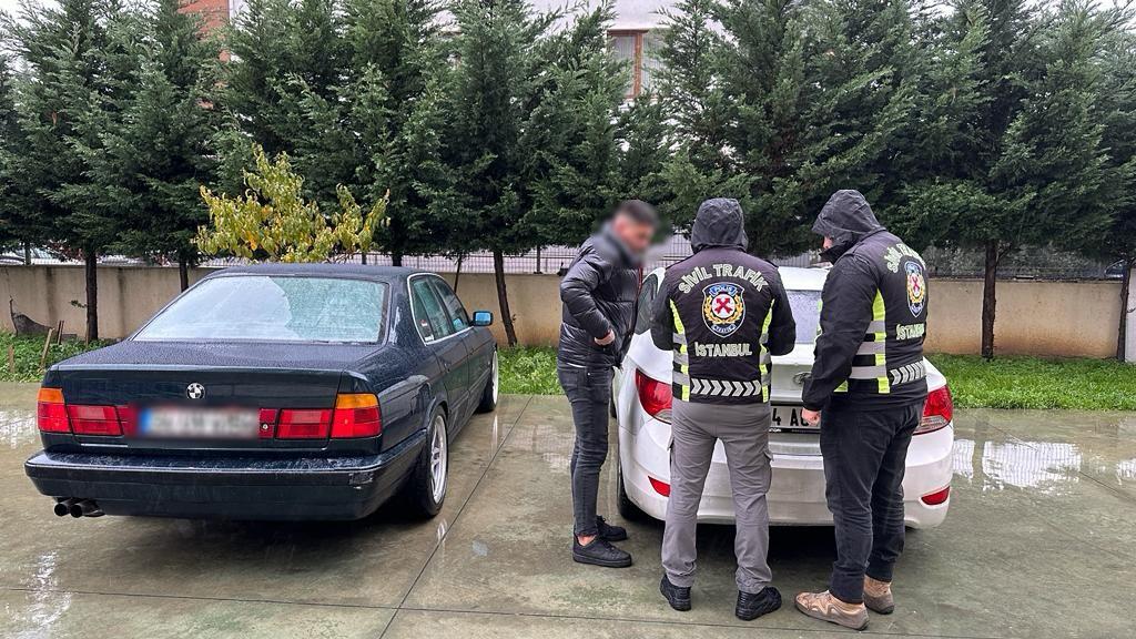Pendik’te drift yapan sürücü yakalandı Pendik’te cadde üzerinde drift atarak trafiği tehlikeye atan ve o