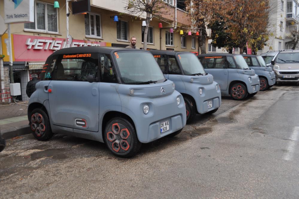 Araç kiralamada yeni dönem Eskişehir’de yaşayan girişimci Emirhan Yetişkin tarafından Türkiye’de bir ilk olarak