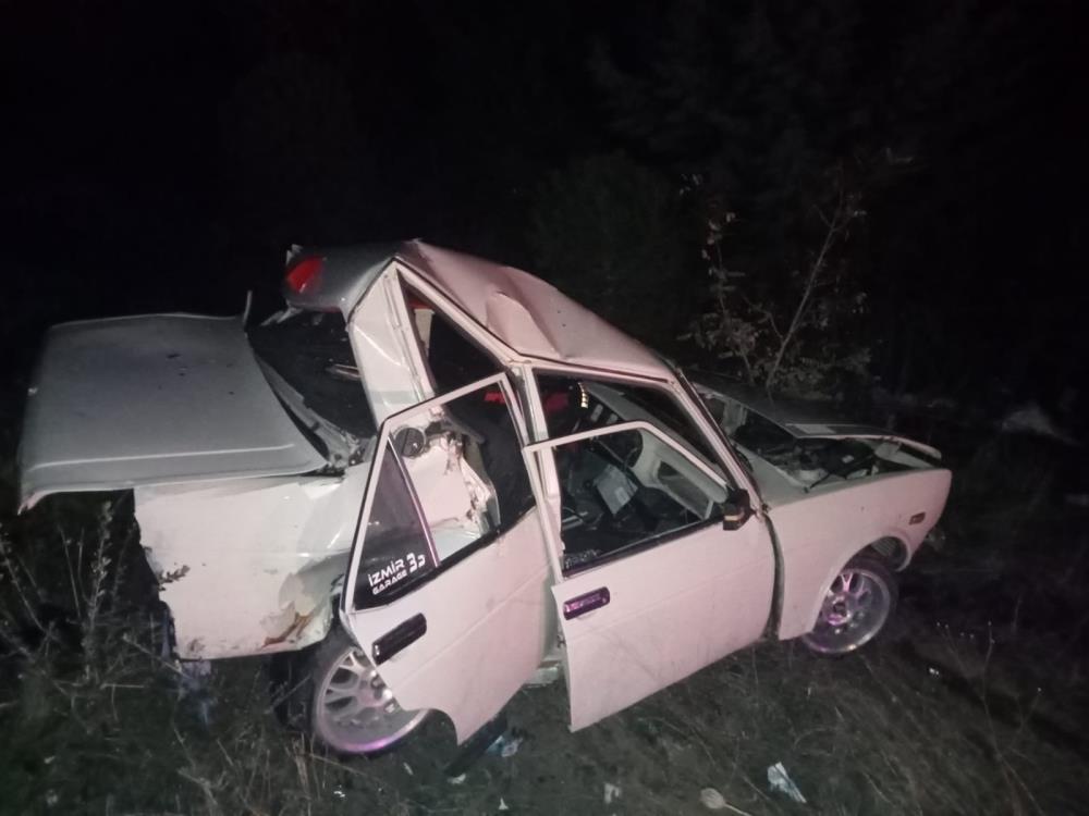 Arızalı aracını iterken bir başka otomobilin çarpmasıyla ağır yaralandı Burhaniye’de arızalanan aracını iten şahıs, başka bir otomobilin çarpması sonucu