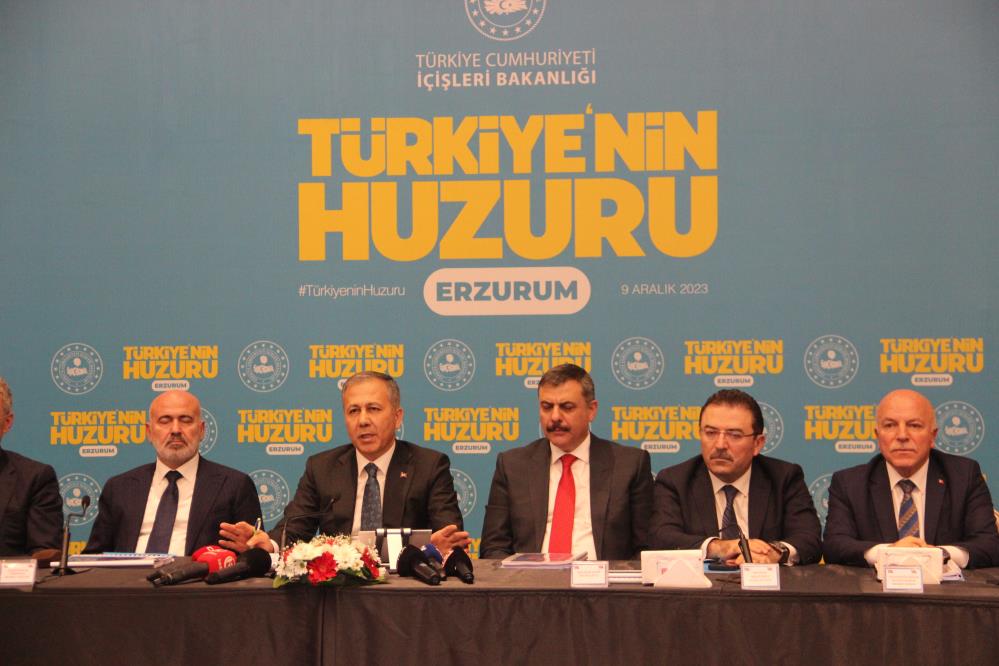 “Türkiye Yüzyılı’nda Türkiye’nin huzurunu milletimizle birlikte tesis edeceğiz” İçişleri Bakanı Ali Yerlikaya, “Kim olursa olsunlar, kendini hukukun üstünde