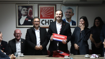 CHP’nin Balıkesir Büyükşehir Belediye Başkan Adayı Ahmet Akın, partisinin Bandırma