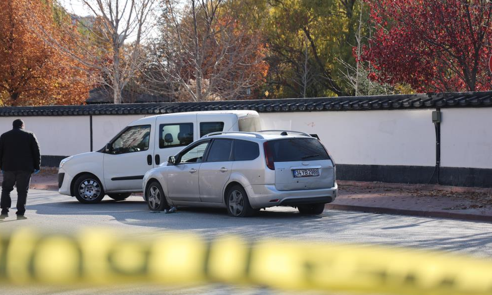 Konya’da polisin dur ihtarına uymayan şüpheli şahsın kullandığı otomobil, yaklaşık