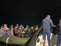 Ayvalık’ta, iki ayrı operasyonla yasadışı yollara Yunanistan’ın Midilli Adası’na gitmek