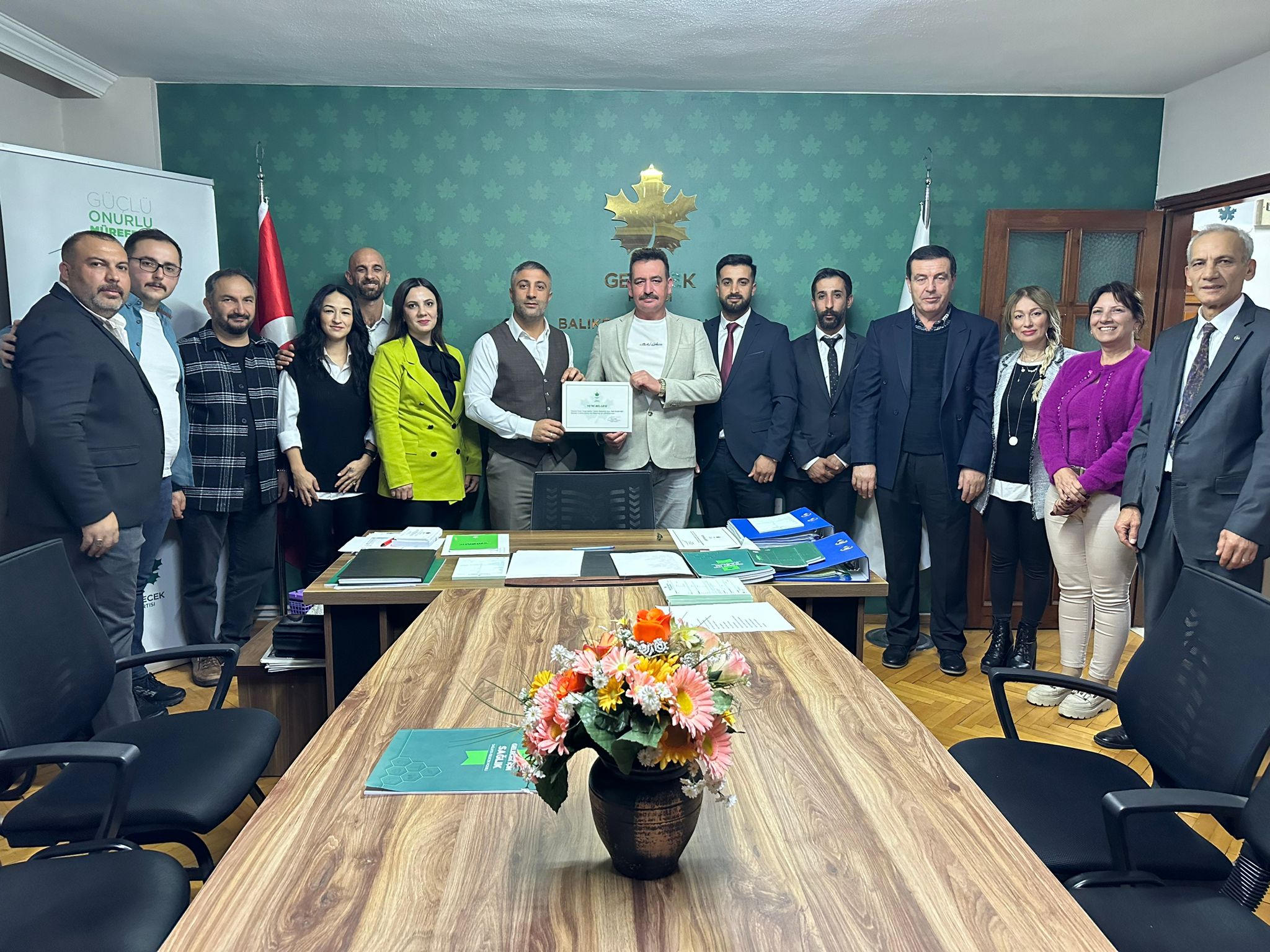 Gelecek Partisi Balıkesir’de 3 ilçe başkanı ataması gerçekleştirildi.