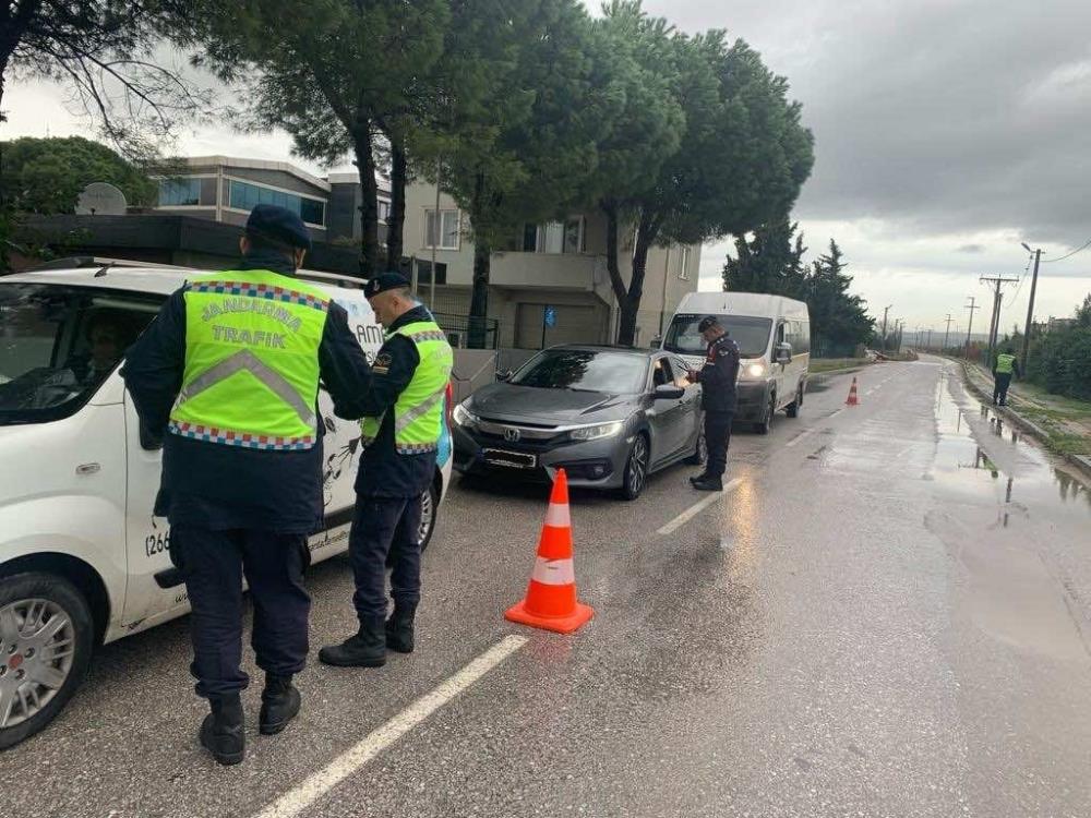 Balıkesir’de jandarma ekipleri 312 personelle il genelinde asayiş ve trafik