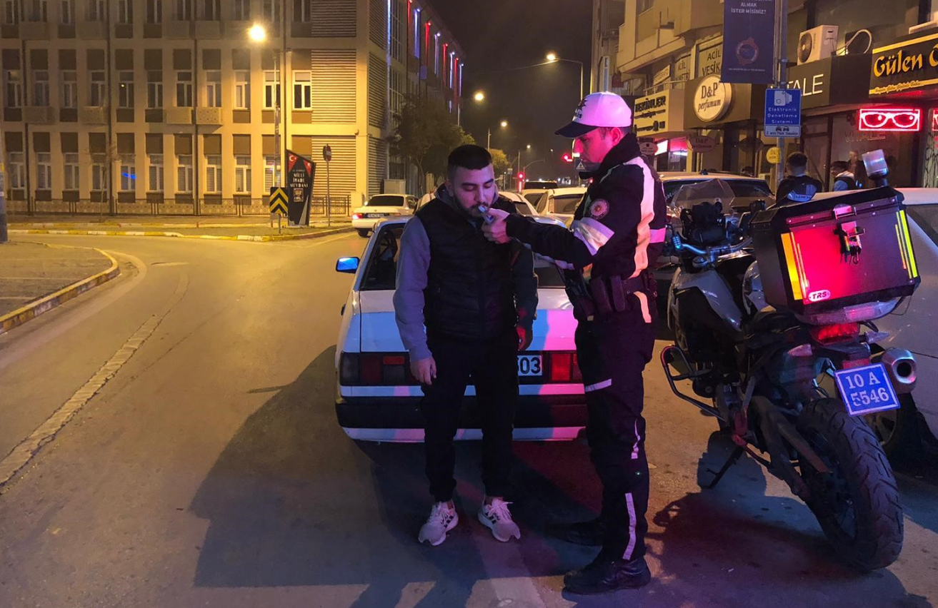 Balıkesir Trafik Şube Müdürlüğüne bağlı ekipler tarafından Balıkesir Merkez’de trafik