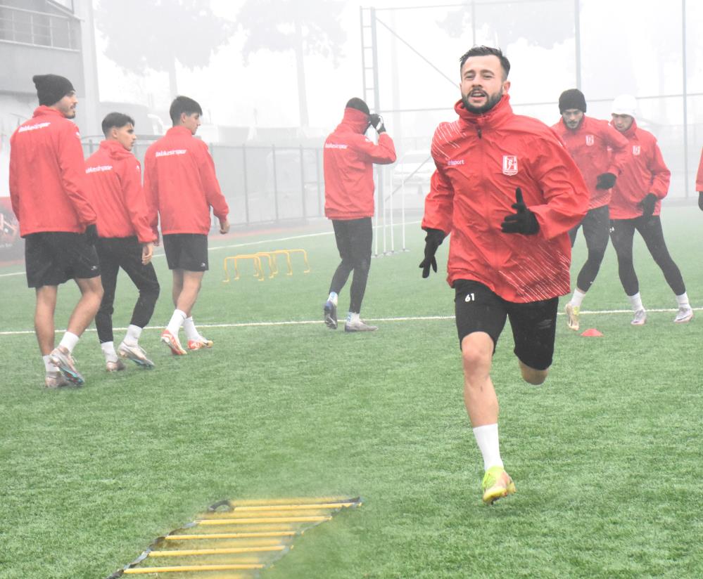 TFF 3. Lig 4. Grup ekiplerinden Balıkesirspor, verilen arada soğuk
