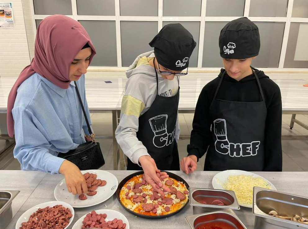 Düzce Üniversitesi Akçakoca Turizm İşletmeciliği ve Otelcilik Yüksekokulu öğrencileri, özel