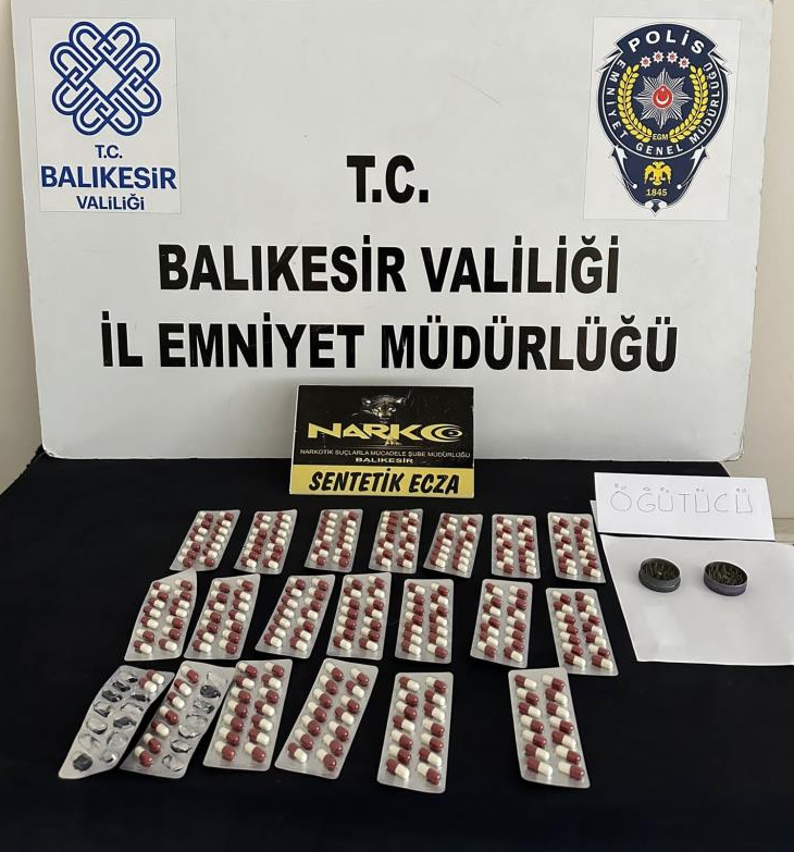 Balıkesir’in merkez ilçesi Karesi’de şüpheli şahıslar ve araçlar üzerinde uygulama