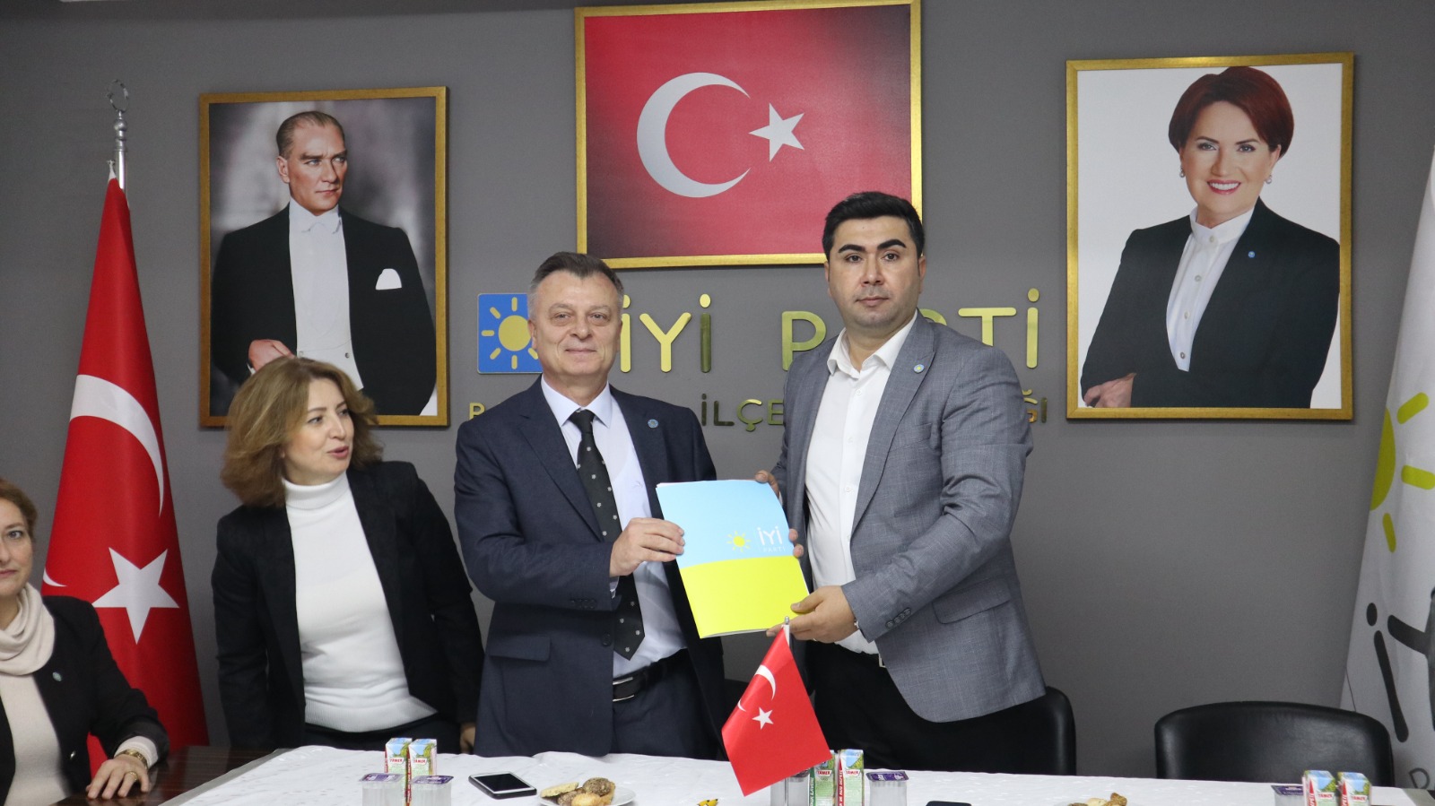 Doktor Orhan Can İYİ Parti’den aday adayı Uzm. Dr. Orhan Can, İYİ Parti’den Bandırma Belediye Başkan Adayı