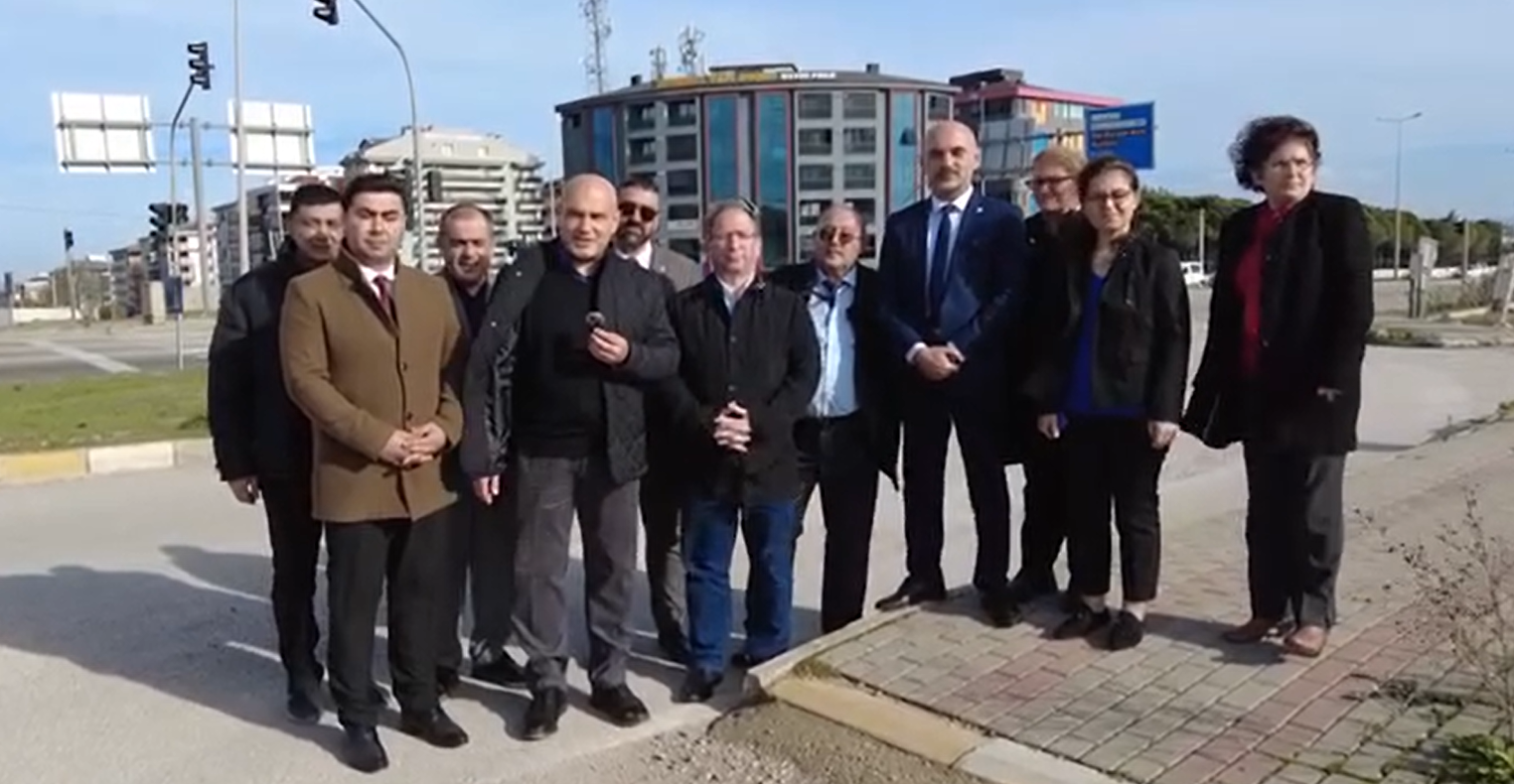 İYİ Parti Balıkesir Milletvekili Turhan Çömez, İYİ Parti Bandırma İlçe
