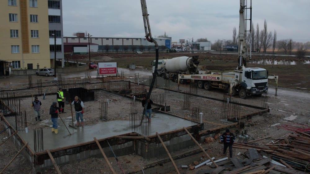 Elbistan’da ücretsiz konutta başvuru şartları açıklandı Elbistan Belediyesi tarafından dar gelirli aileler için yapımına başlanılan ücretsiz