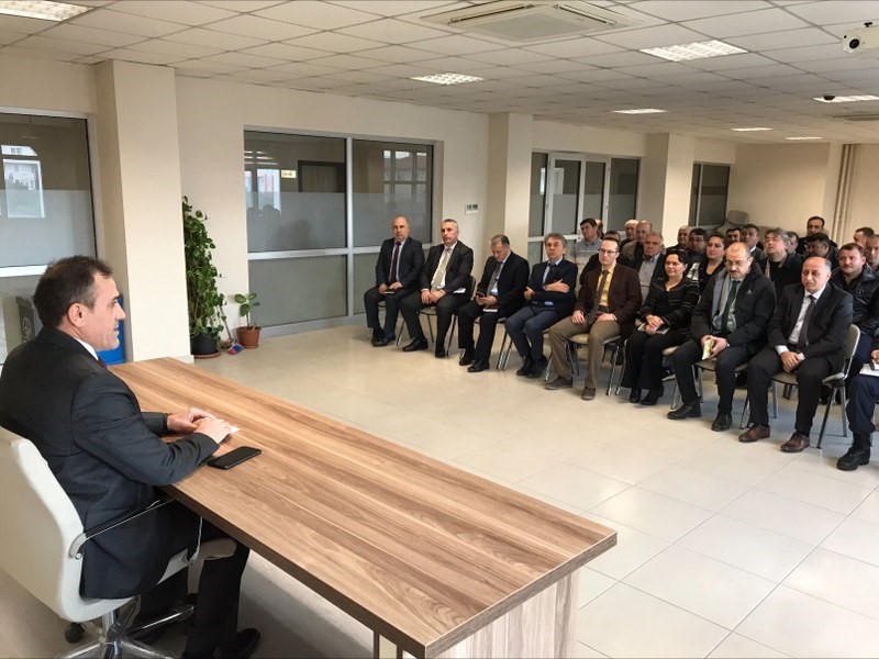 Burhaniye de Kaymakam İlyas Memiş başkanlığında muhtarlar toplantısı yapıldı. Toplantıda,