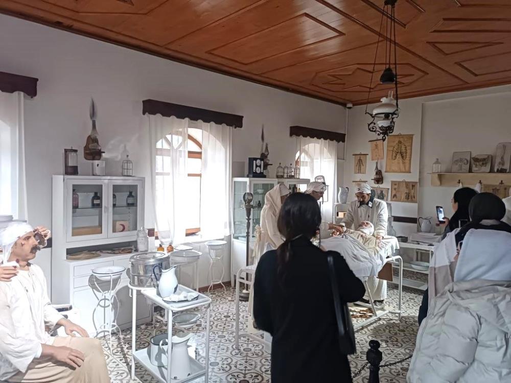 Gençlik ve Spor Bakanlığı projeleriyle, yurtlarda kalan öğrencilerin bir arada