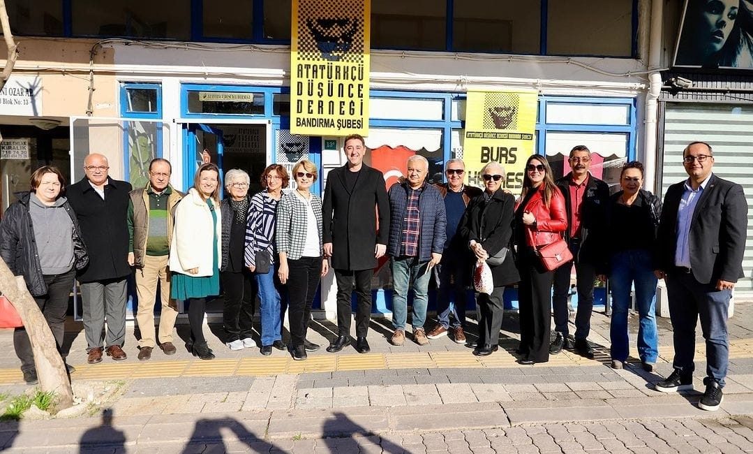 Bandırma Belediye Başkanı Av. Tolga Tosun, Atatürkçü Düşünce Derneği’nin düzenlediği