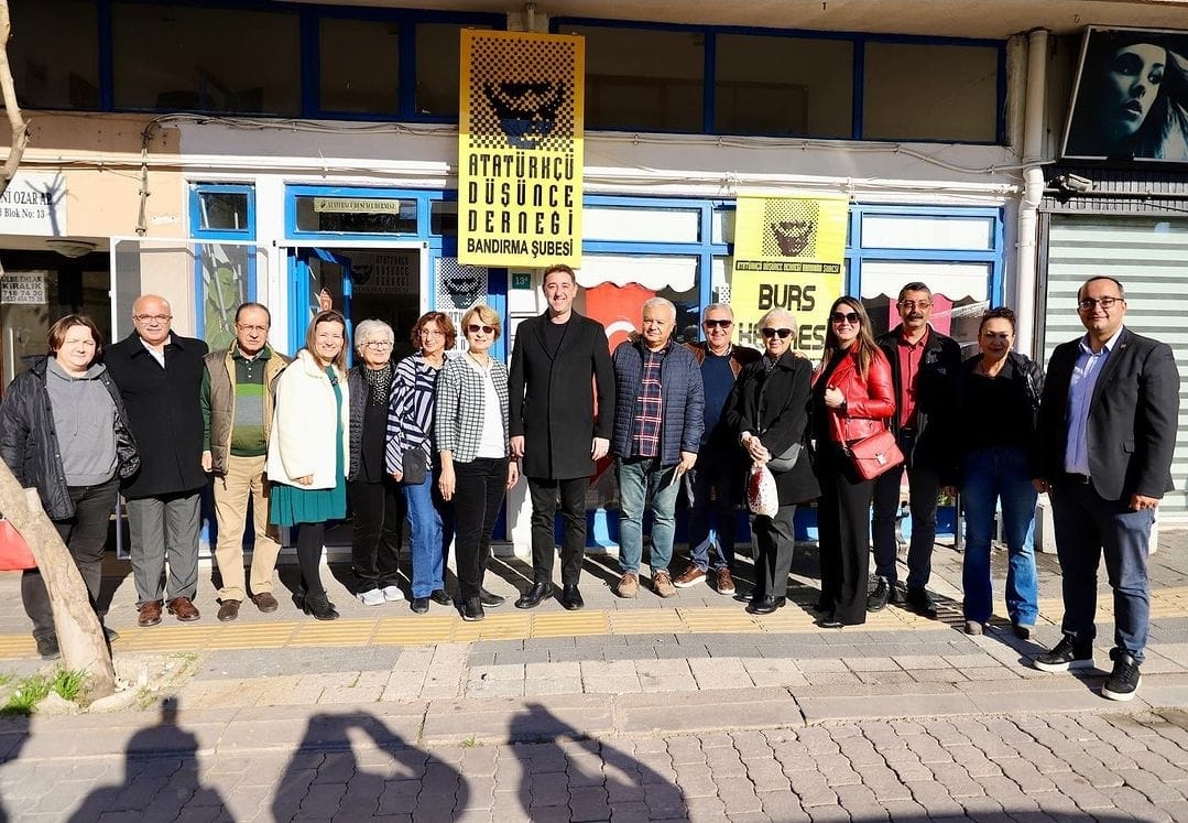 Bandırma Belediye Başkanı Av. Tolga Tosun, Atatürkçü Düşünce Derneği’nin düzenlediği