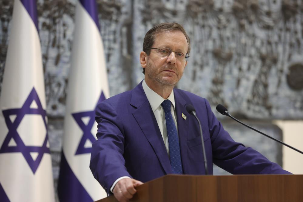 İsrail Cumhurbaşkanı Isaac Herzog büyükelçilere yaptığı hitabında, “İsrail’in esirlerin serbest