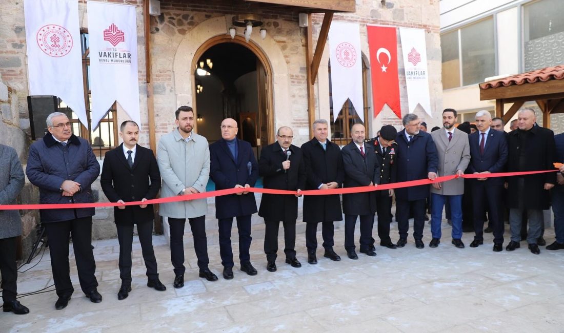 AK Parti’den Kepsut çıkarması AK Partili Balıkesir Milletvekilleri, Kepsut’ta çeşitli yerlere ziyaret düzenleyerek Kepsut