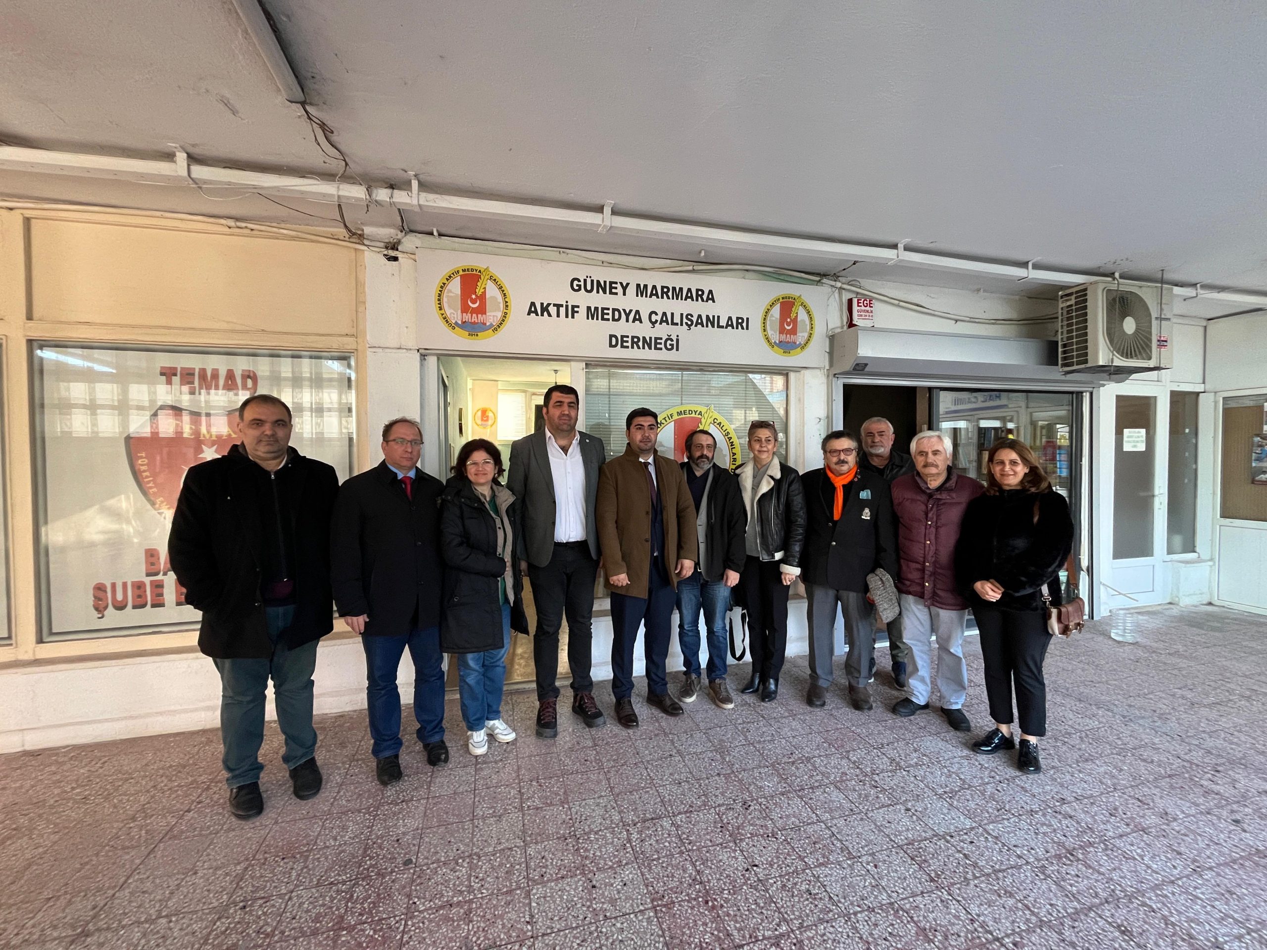 İYİ Parti Bandırma İlçe Başkanı Engin Can ve İlçe Teşkilatı,