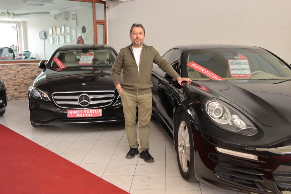 Kayseri’de galericilik yapan Ahmet Yurtlu, ikinci el otomobil piyasasında 4
