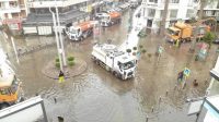 İzmir Büyükşehir Belediyesi Başkanı Tunç Soyer, kentte yaşanan deniz taşkınına