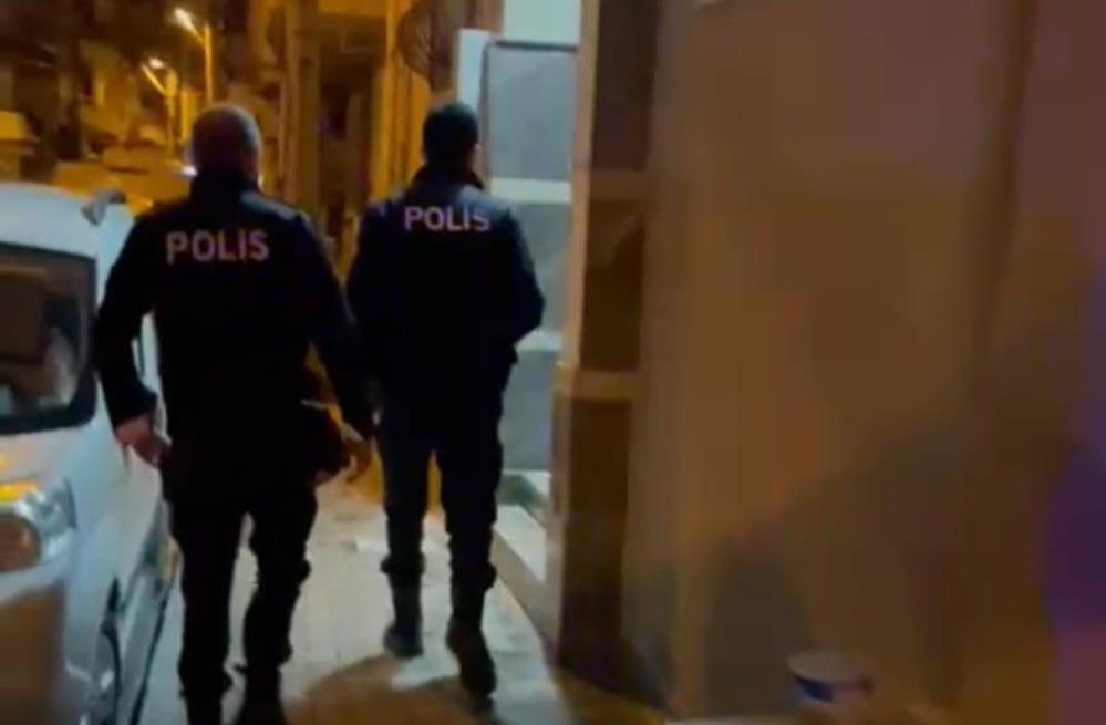 İzmir’in korkulu rüyası ‘hayalet nişancı’ gözaltında İzmir’in Karşıyaka ilçesinde ‘hayalet nişancı 5 kişiyi yaraladı’ iddiası üzerine