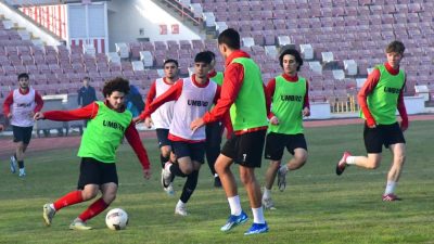 TFF 3. Lig 4. Grup’ta mücadele eden Balıkesirspor devre arasında