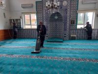 Karesi Belediyesi Temizlik İşleri Müdürlüğü ekipleri, rutin temizlik hizmetlerinin yanında