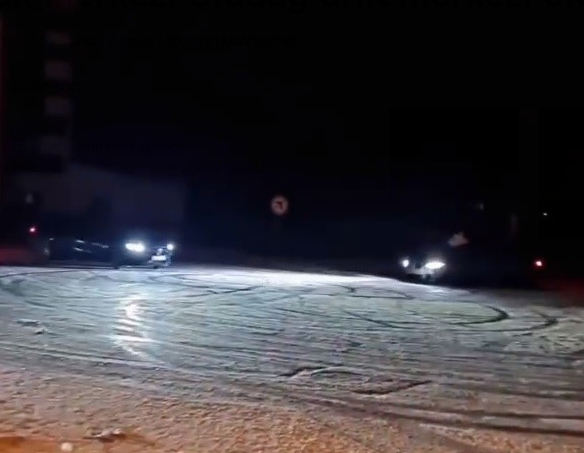 Kış turizminin merkezlerinden Uludağ kayak sporunun yanında karda drift sporunun