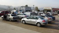 Samsun’daki ikinci el otomobil pazarındaki galericiler lüks araçların satılmadığı, 300-700