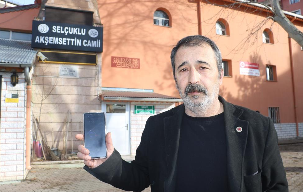 Sivas’ta haritalarda bir camiye konumlandırılan eski milli futbolcu ve teknik