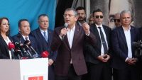 CHP Genel Başkanı Özgür Özel, Antalya ziyaretinde, İYİ Parti’nin pazartesi