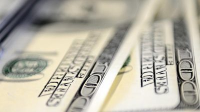 Dolar 29,5090 liradan, euro ise 32,6630 liradan güne başladı. İstanbul