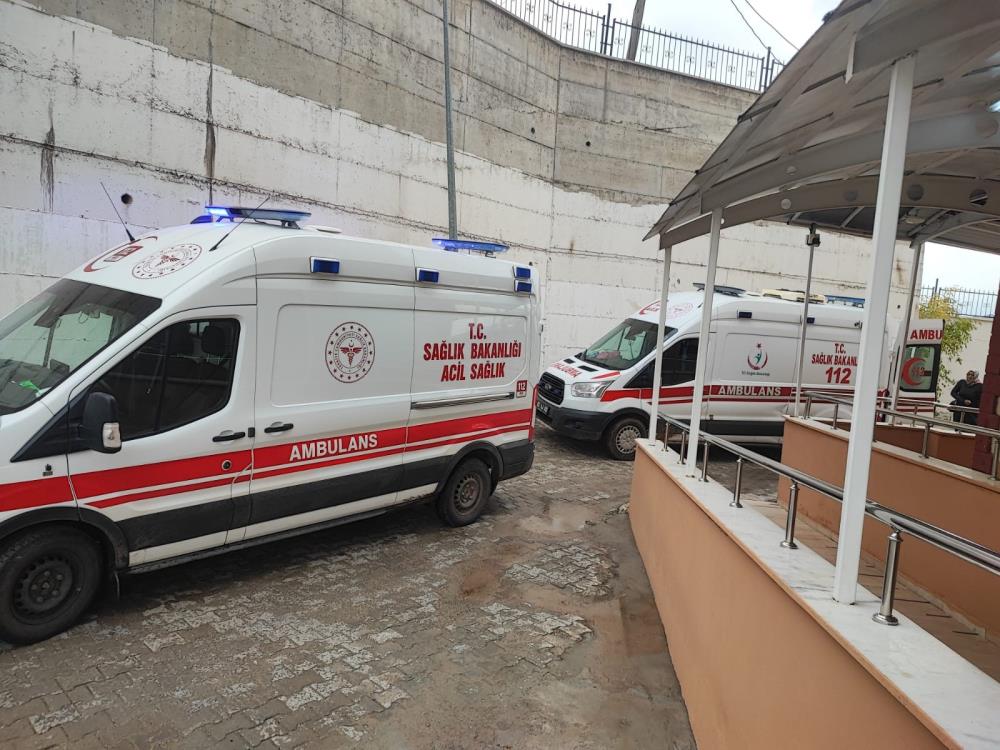 Adıyaman’ın Gerger ilçesinde 12 yaşındaki kız silahla oynarken kazara kendini