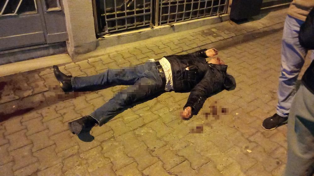 Sokak ortasında öldüresiye dövüldü Tekirdağ Çorlu’da bir kişi, tartıştığı iki şahıs tarafından sokak ortasında