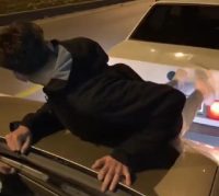 Muğla’nın Menteşe ilçesinde 16 Aralık gece saatlerinde yolda kalan bir