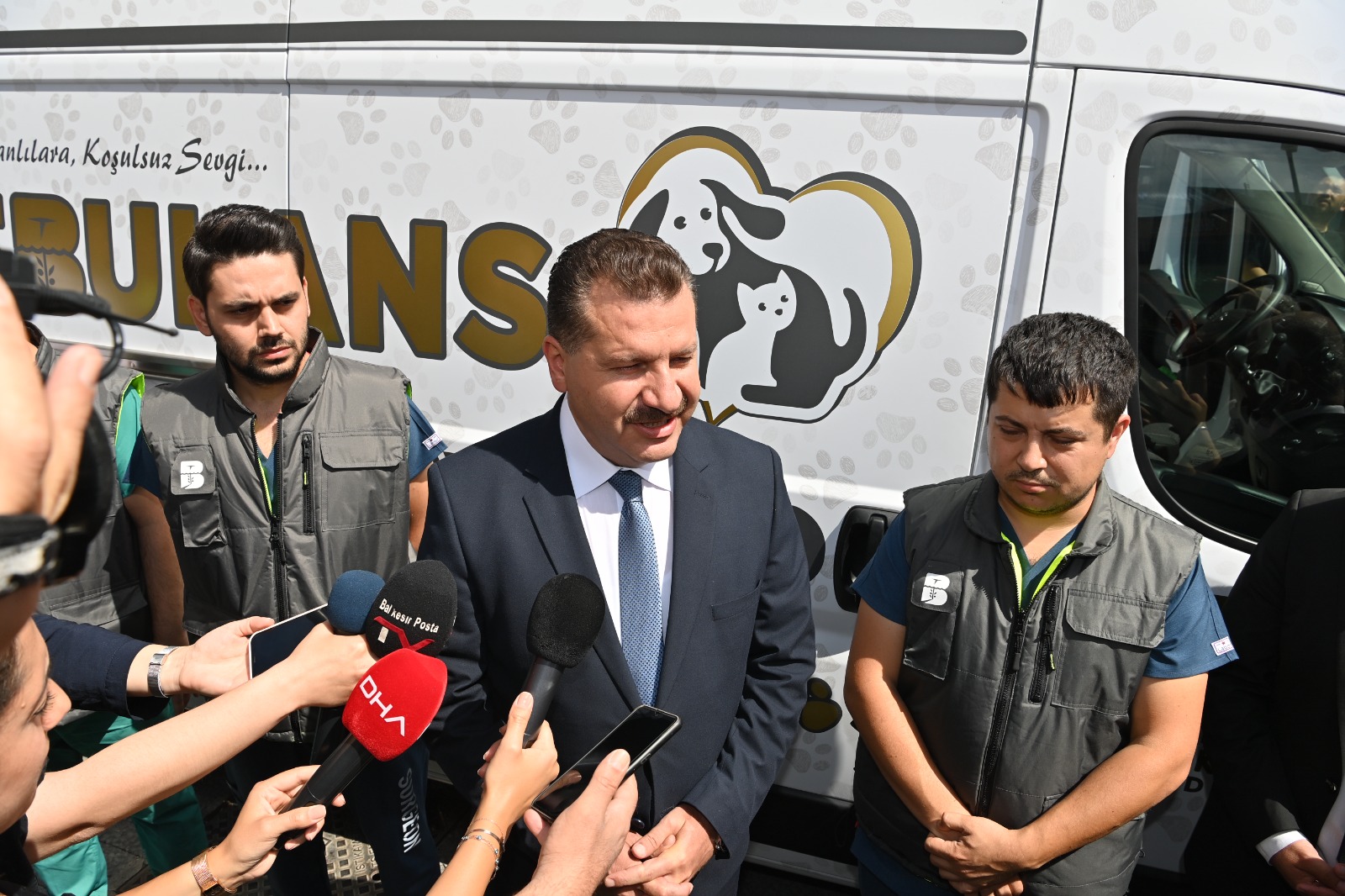 Gömeç ve 20 İlçede Can Dostları İçin Sağlık ve Sevgi!Sokaktaki