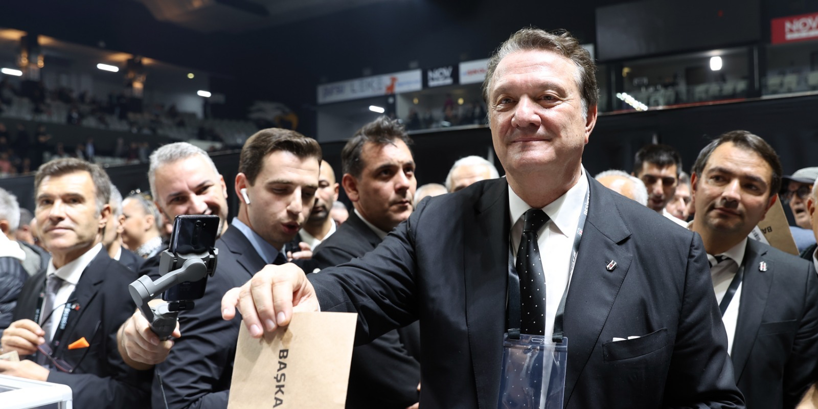 Gençlik ve Spor Bakanı Dr. Osman Aşkın Bak, Beşiktaş’ın yapılan