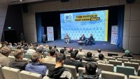 Başakşehir Belediyesi tarafından düzenlenen Yeni Medya Söyleşilerine deneyimli gazeteciler Nedim