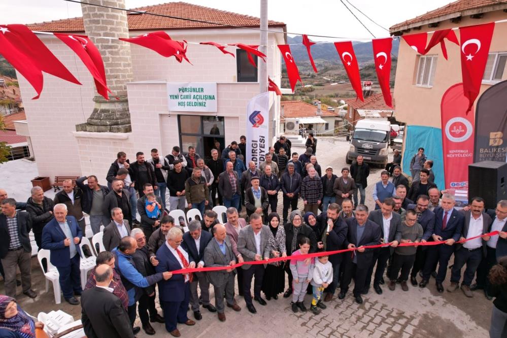 Sındırgı’da Pürsünler kırsal mahallesinde mahalle halkının ve hayırsever vatandaşların destekleri