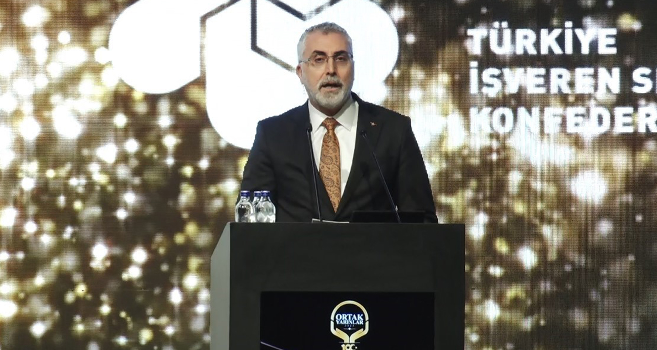 Bakan Işıkhan’dan ‘asgari ücret’ açıklaması Çalışma ve Sosyal Güvenlik Bakanı Vedat Işıkhan, “11 Aralık’ta 2024